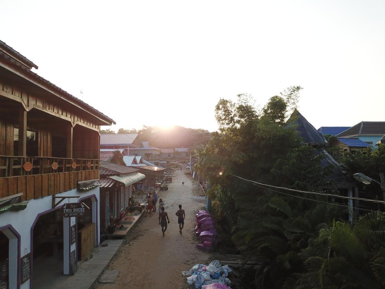 Ing Ing Guesthouse Koh Rong Sanloem Luaran gambar