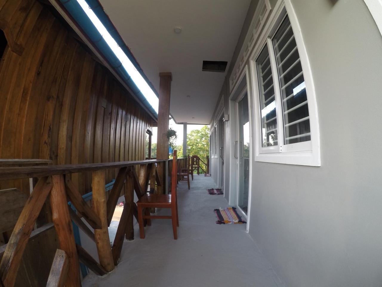 Ing Ing Guesthouse Koh Rong Sanloem Luaran gambar